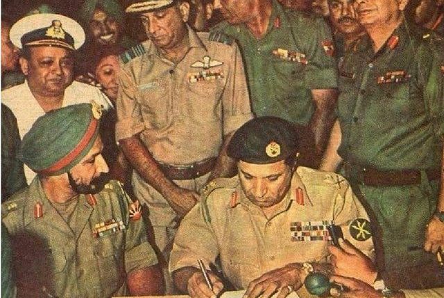 Why we celebrate Vijay Diwas every year? Celebrations Images...